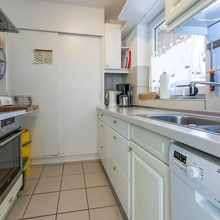 In With A Balcony Apartment